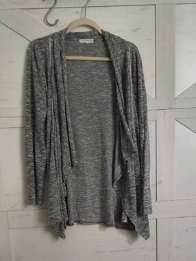 Green Cardigan With Slight Detail.